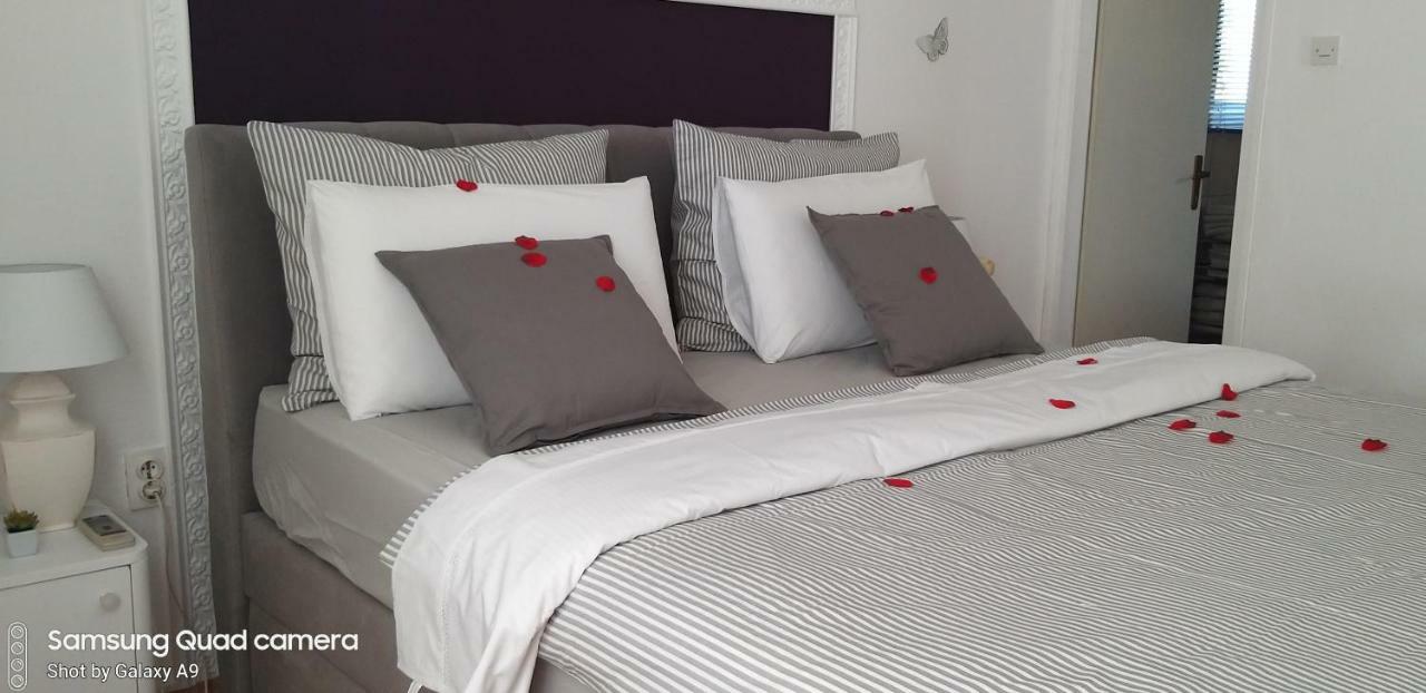 Apartman Felice Starigrad Paklenica Exterior foto